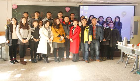 说明: C:\Users\User\Desktop\腐漫画
举办“重回电子，梦在心间”校友座谈会\2.JPG