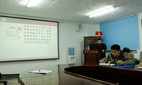 说明: C:\Users\User\Desktop\腐漫画
举办“我们怎样成长”新生班干部培训系列活动\3.JPG