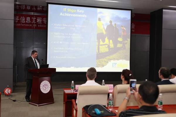 说明: //www.bl-acg.com/_mediafile/tute01/2017/09/20/2q25swfe87.jpg